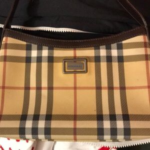 Burberry purse